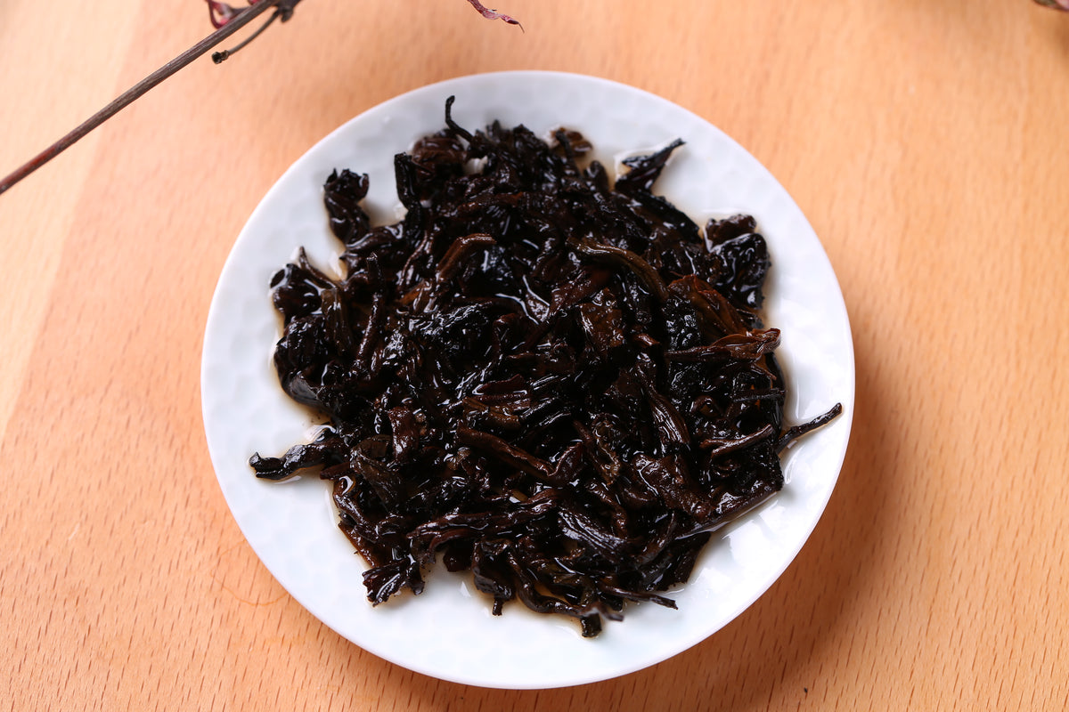 ZOUJI TUOCHA 1980 VINTAGE TEA PU-ERH PREMIUM GIFT BOX