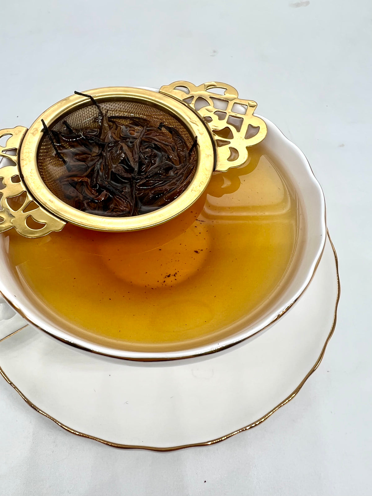 Thé Noir Du Yunnan À L'Aiguille D'Or | Yunnan Tuocha / Zouji