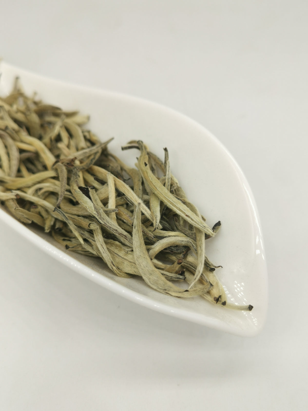 Thé Blanc Du Yunnan À L'Aiguille D'Argent | Yunnan Tuocha / Zouji